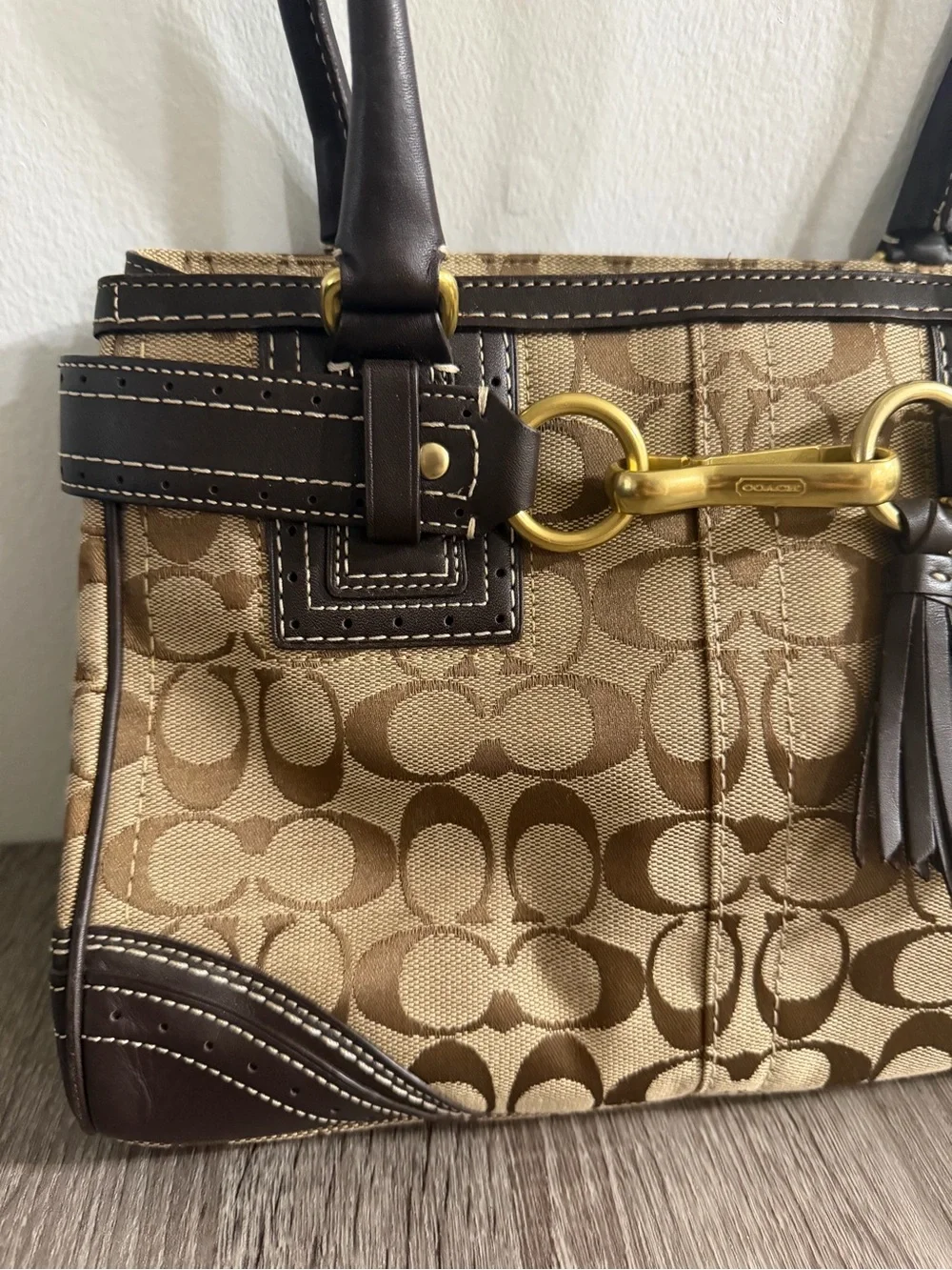 Coach Signature Shoulder Bag Purse 10507 Brown Tan Leather Classic Everyday